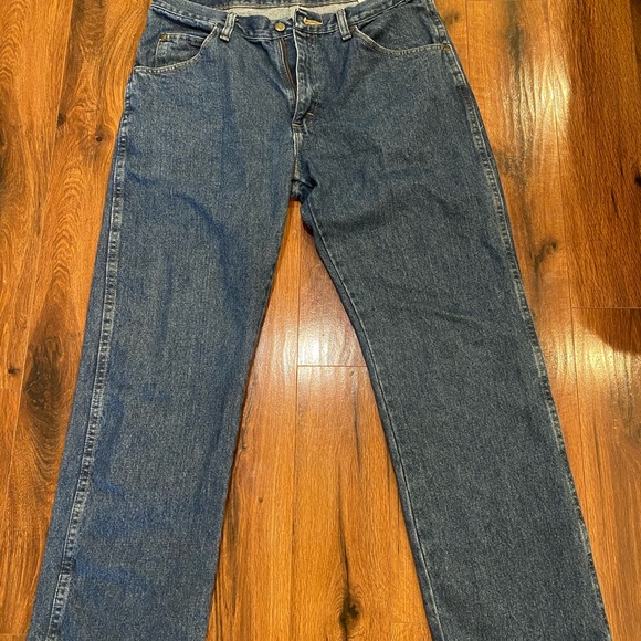 Wrangler Jeans (Straight Leg). - Picture 1 of 2